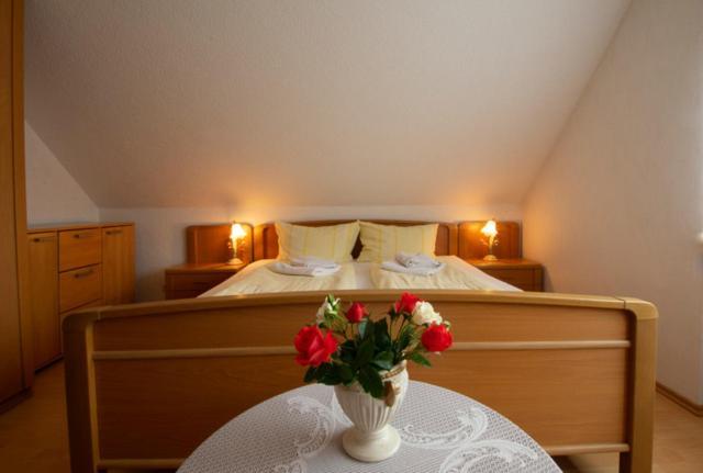 Hotel Wein Und Gastehaus Marlene Pohl Kinheim Zewnętrze zdjęcie