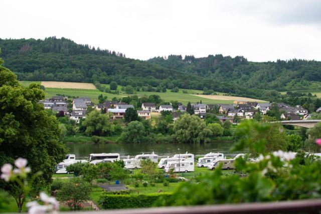 Hotel Wein Und Gastehaus Marlene Pohl Kinheim Zewnętrze zdjęcie